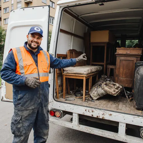 Извозване на стари столове